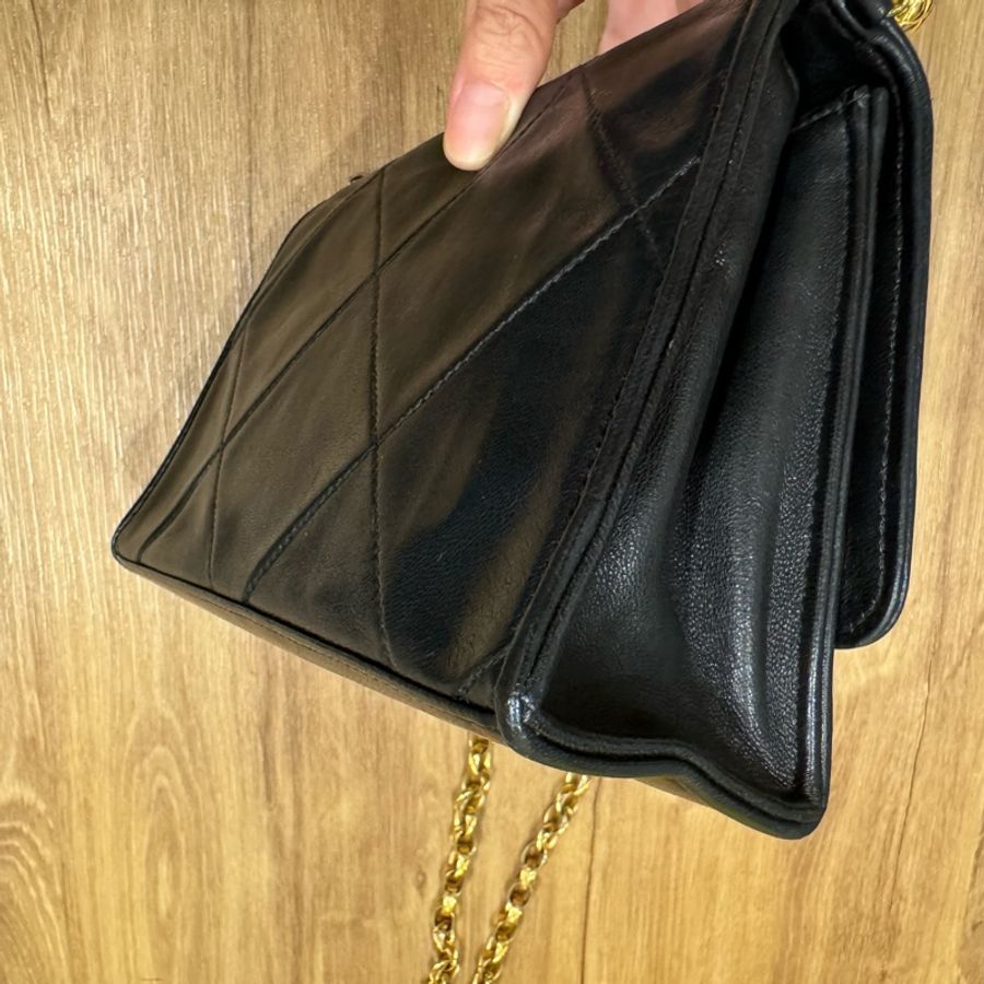 vintage Chanel黑色羊皮梯形流蘇雕花金鍊chain bag-7
