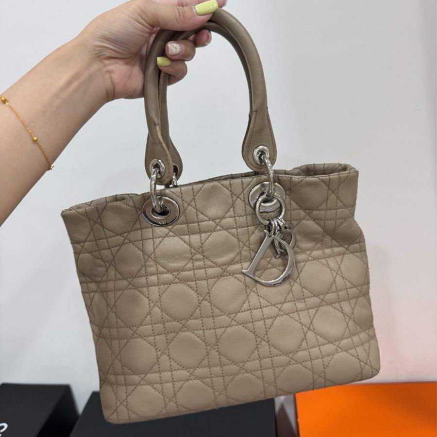 lady dior 迪奧 七格 奶茶色 戴妃包 戴菲包 手提包-1