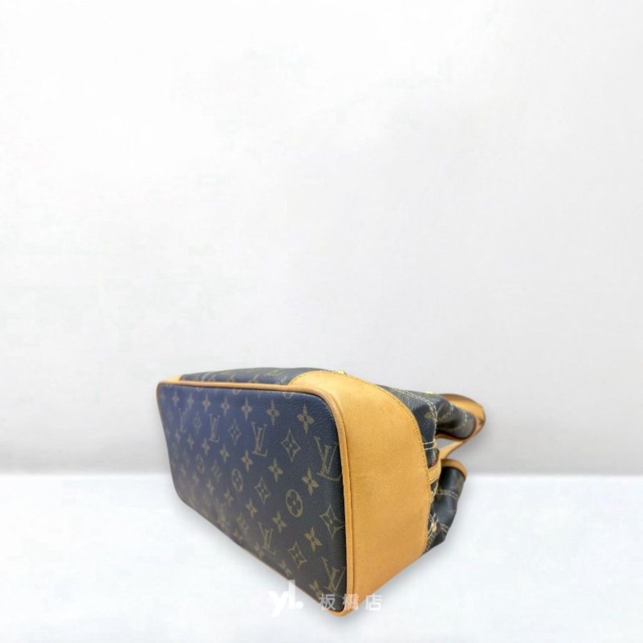 LV 原花鉚釘金牌單肩托特包 M40140-9