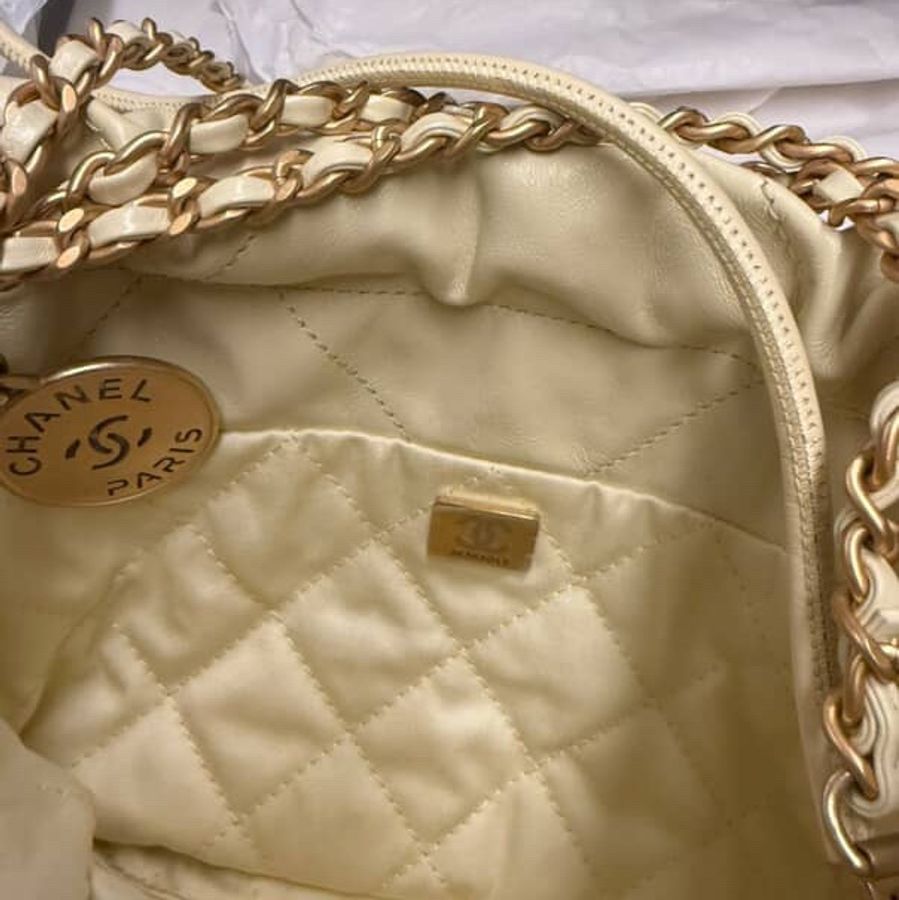 CHANEL 23S MINI 22 Bag /淡黃色/ 晶片款(附內膽包)-9