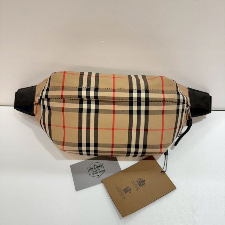BURBERRY 胸口包/腰包 經典格紋 9成新-1
