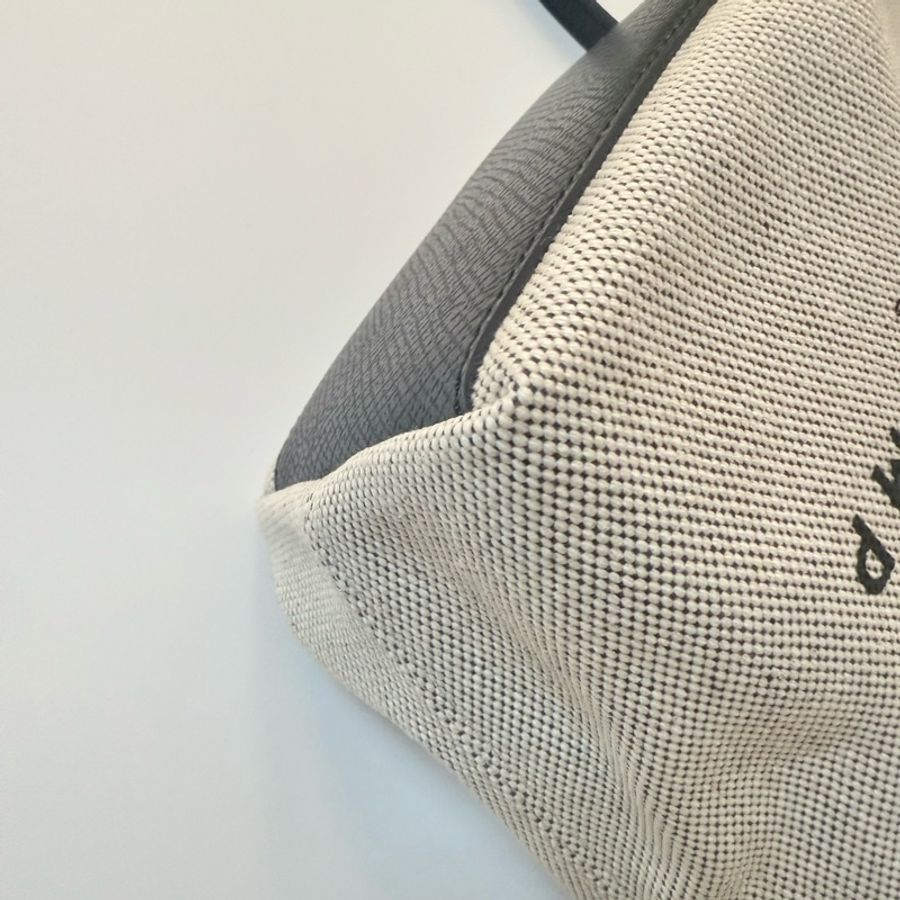 ✔️LONGCHAMP Essential 經典竹節扣LOGO帆布手提斜背水桶包-黑色-15