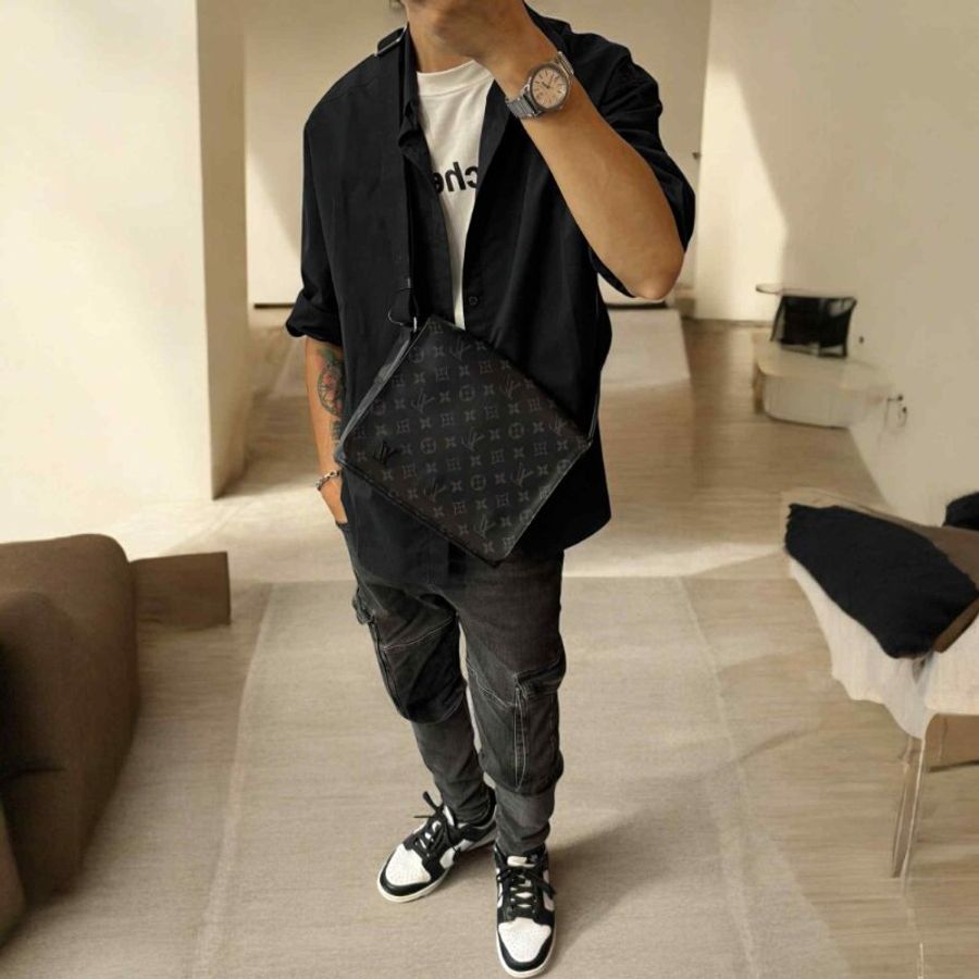 Louis Vuitton M46255 DISTRICT PM Eclipse斜背信差包(黑)-0