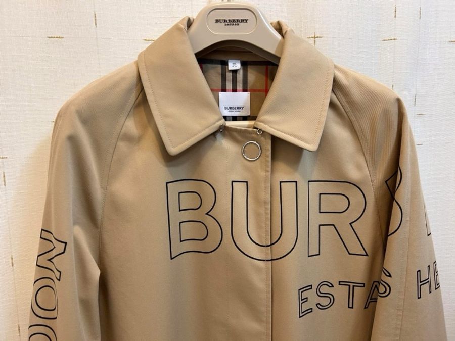 BURBERRY英國黑標印花卡姆登風衣-8