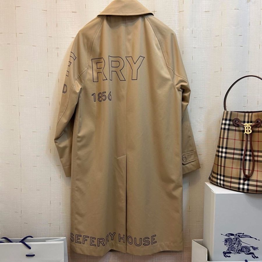 BURBERRY英國黑標印花卡姆登風衣-9