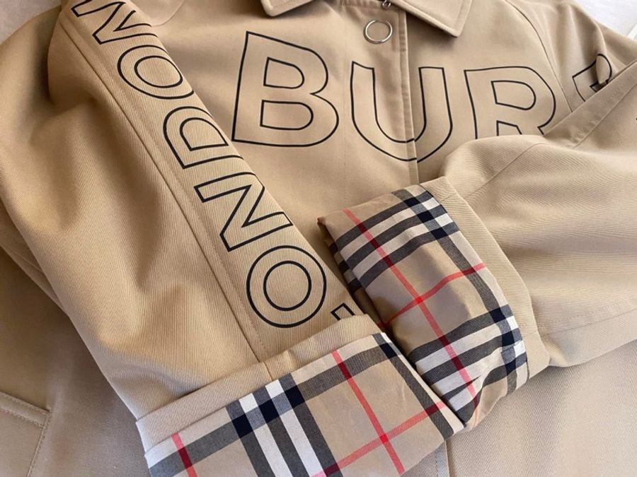 BURBERRY英國黑標印花卡姆登風衣-11