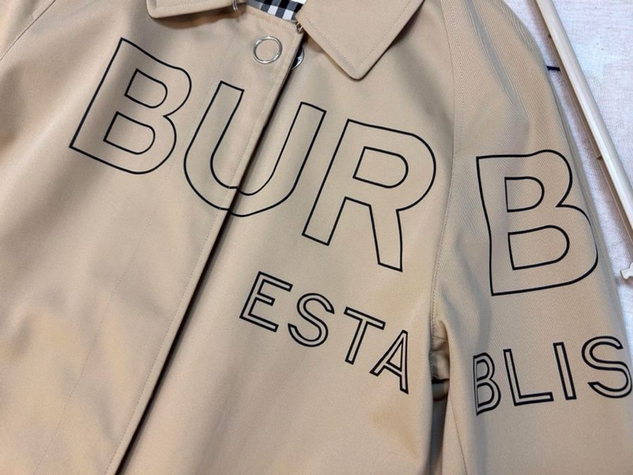BURBERRY英國黑標印花卡姆登風衣-13