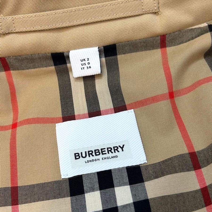 BURBERRY英國黑標印花卡姆登風衣-18