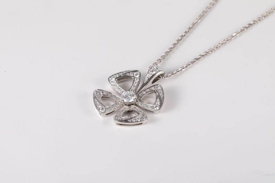 BVLGARI(寶格麗) 18K白金 鑽石 白金 FIOREVER 詠綻系列 單花鏤空滿鑽 項鏈 18K-1