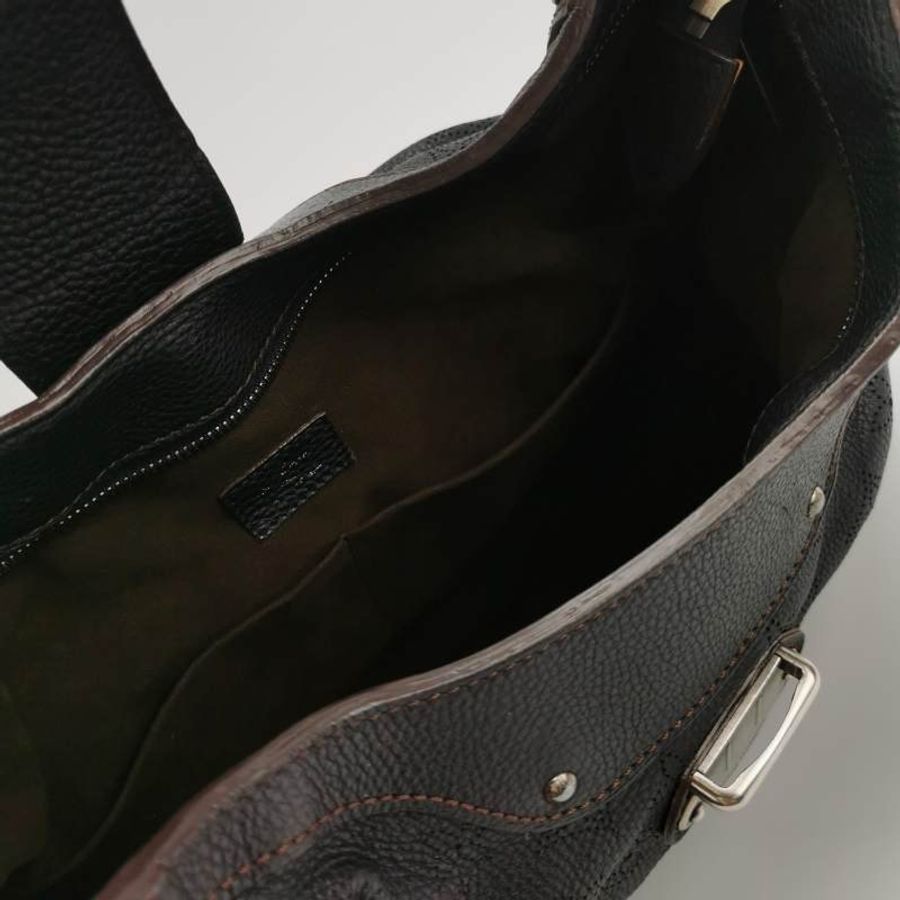 Louis Vuitton(LV) Mahina 牛皮 純色老花 金屬扣 單肩包-6