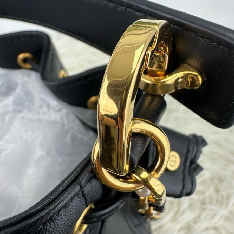 DIOR Jolie Small Size 黑色羊皮水桶包 2024年-15