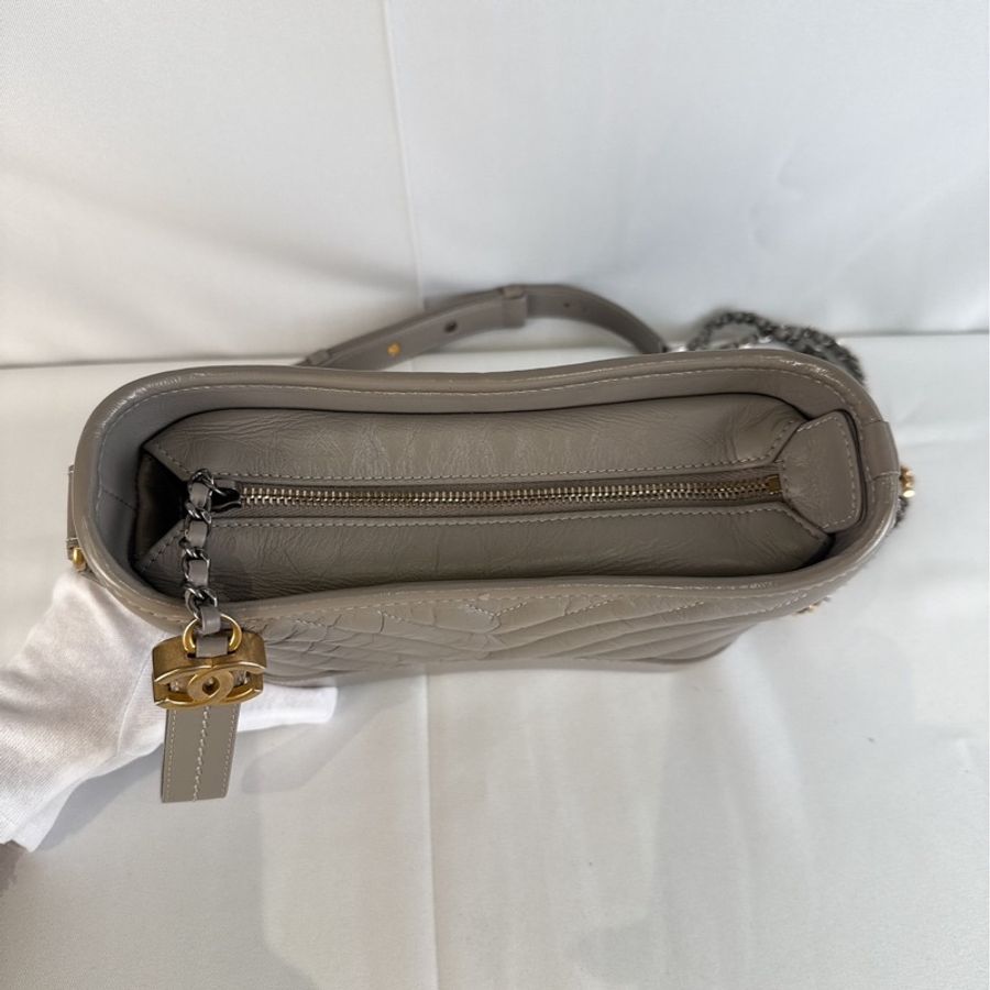 莉亞精品♡ Chanel 小號流浪包 灰 近新美包-8