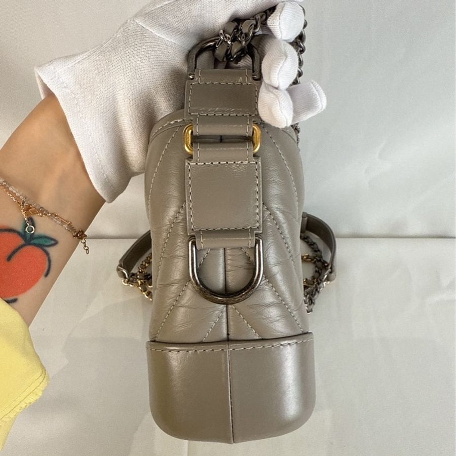 莉亞精品♡ Chanel 小號流浪包 灰 近新美包-10