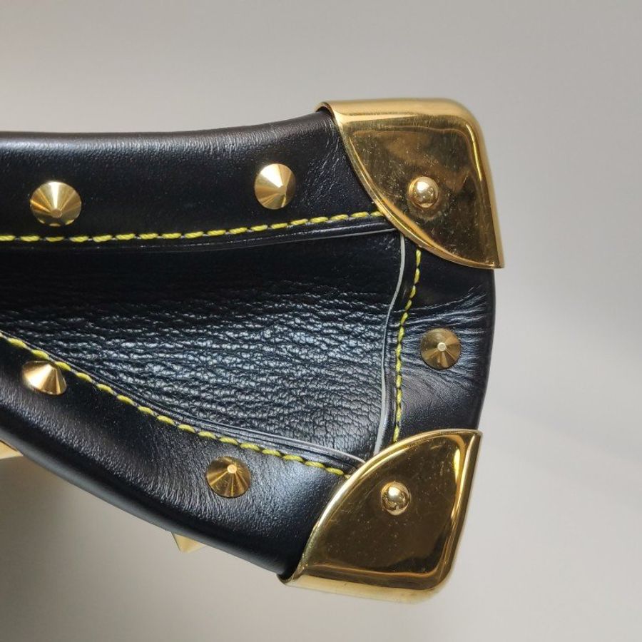 Louis Vuitton (LV) Suhali 蘇哈里 中號 牛皮羊皮 S-lock 鉚釘 單肩包-16