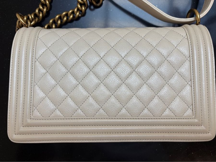 香奈兒/Chanel珍珠白boy 復古金扣25cm 小牛皮-7