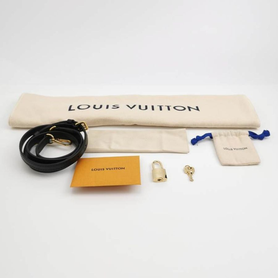 Louis Vuitton (LV) Cannes 發財桶 小號 牛皮漆皮 壓紋 老花 斜背包 單肩包-9