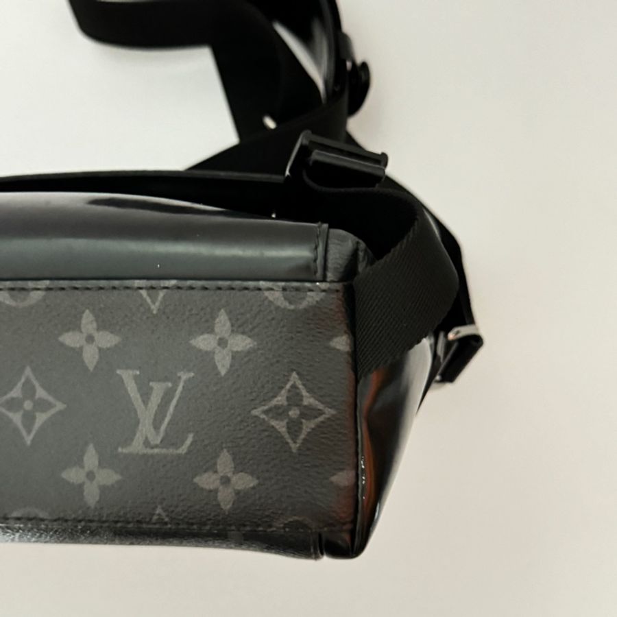 (專櫃最新晶片款🆕) LV M40511 黑武士 郵差包 專櫃90500-11