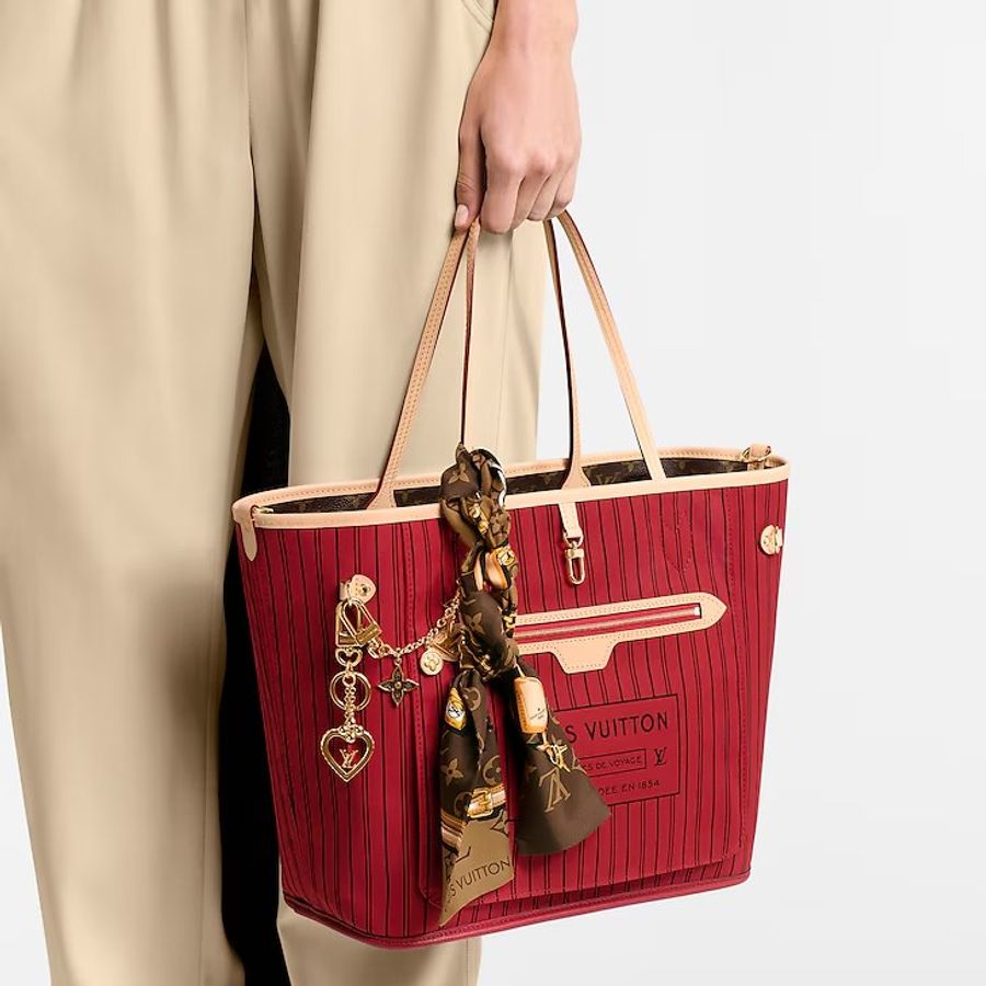 全新 LV Spring Street 鏈帶手袋吊飾 M01188-8