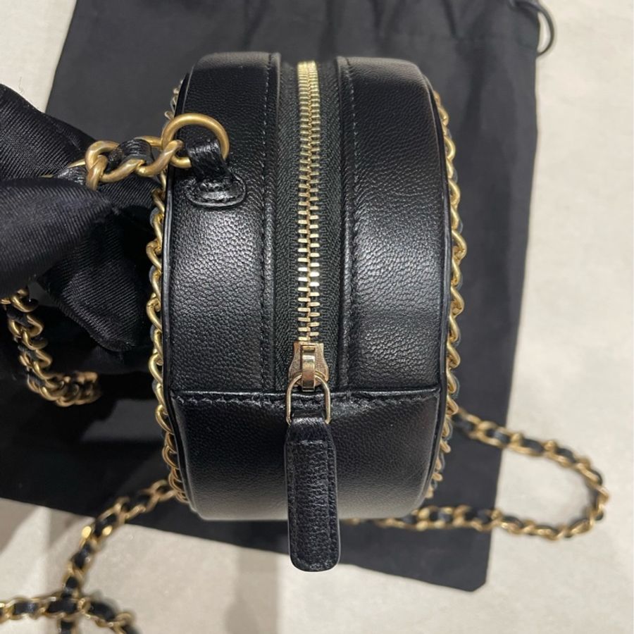 Chanel 羊皮小圓餅 30開 尺寸約12x12x4.5cm 附件:塵袋 卡~-3