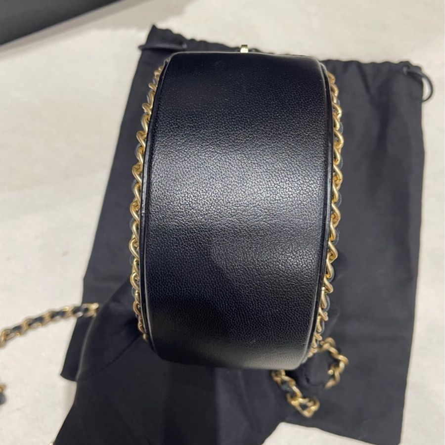 Chanel 羊皮小圓餅 30開 尺寸約12x12x4.5cm 附件:塵袋 卡~-4