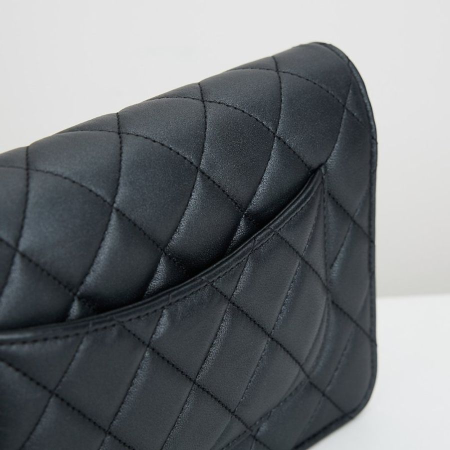 chanel Woc 23b so black-7