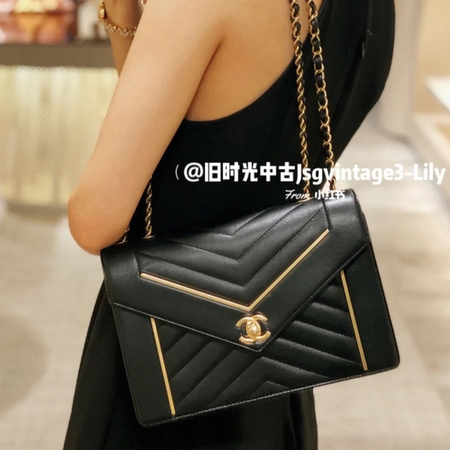 99新成色極佳🆕Chanel黑金復古宮廷牛皮倒v紋cf信封盒子單肩斜挎包-2