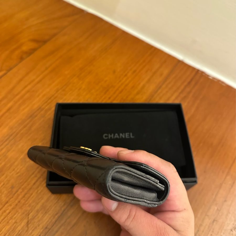 CHANEl 黑羊皮菱格金雙C釦式卡片零錢包-5