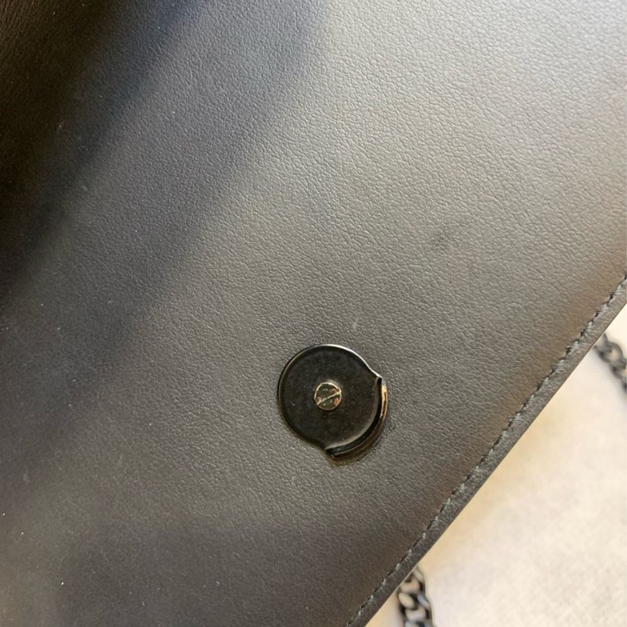 Burberry Wallet On Chain-16