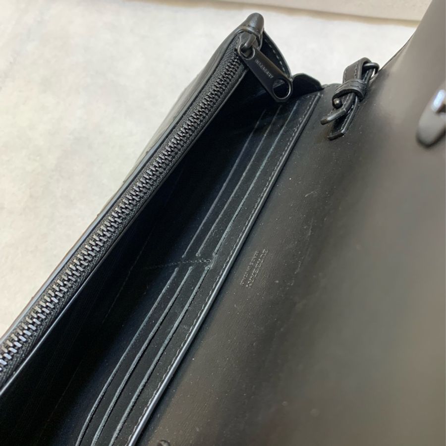 Burberry Wallet On Chain-23