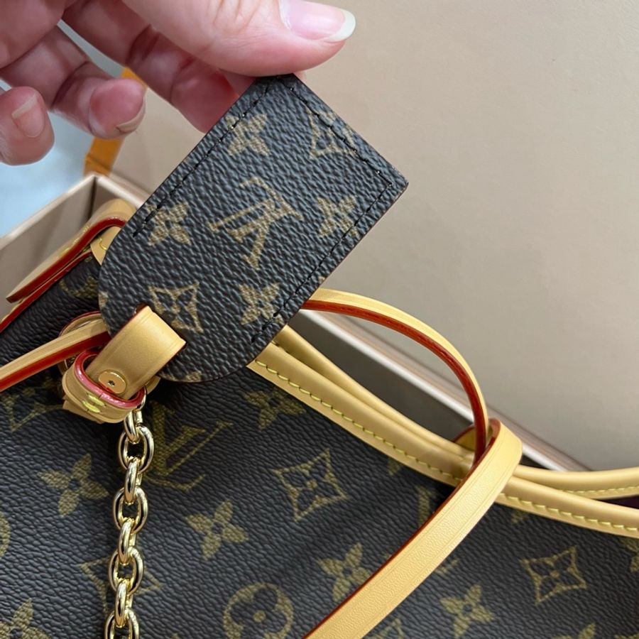Louis Vuitton LV M13014 CarryAll BB 斜背包-30