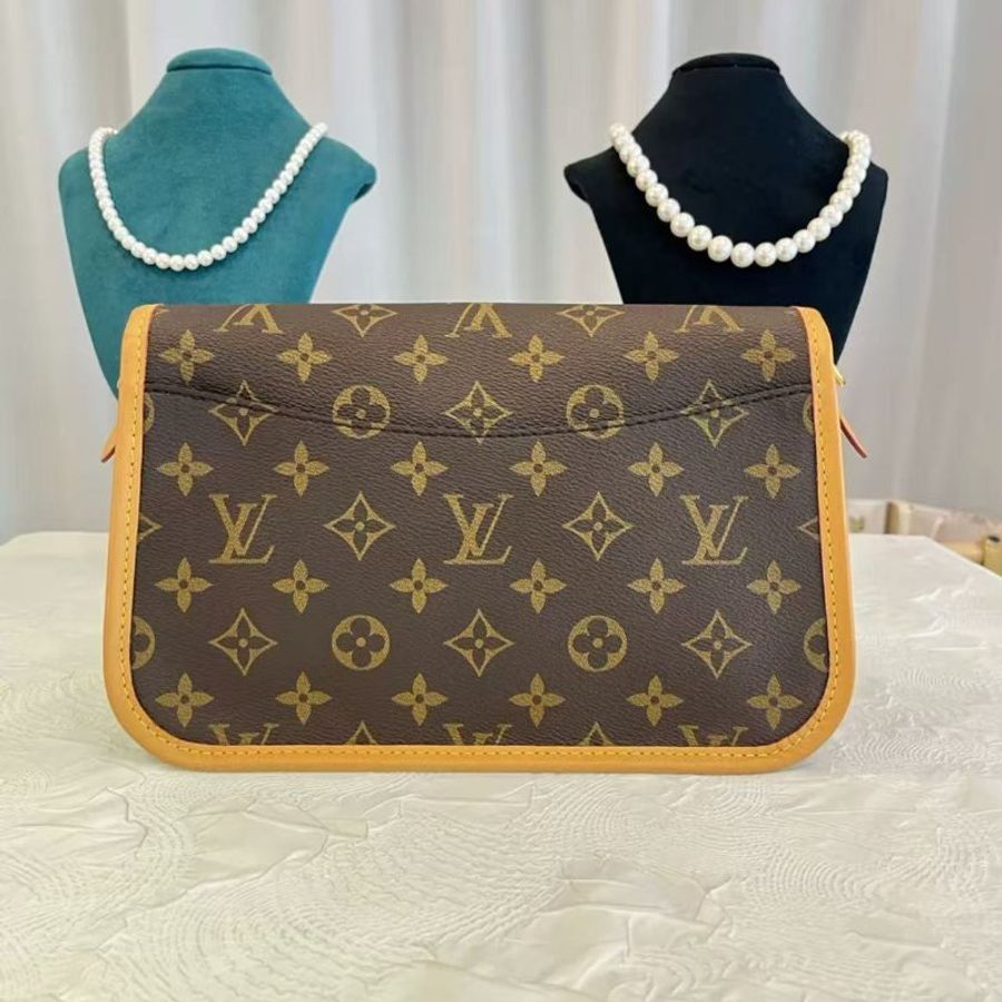 LV DIANE 經典老花法棍包黑肩帶 芯片款 24年 99新 24*15*9-7