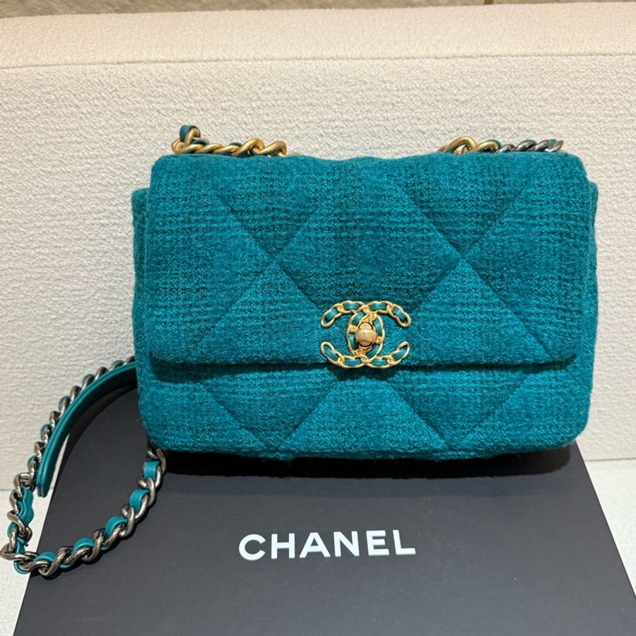 CHANEL 19小號香奈兒雙C logo藍綠色毛呢斜背包-0