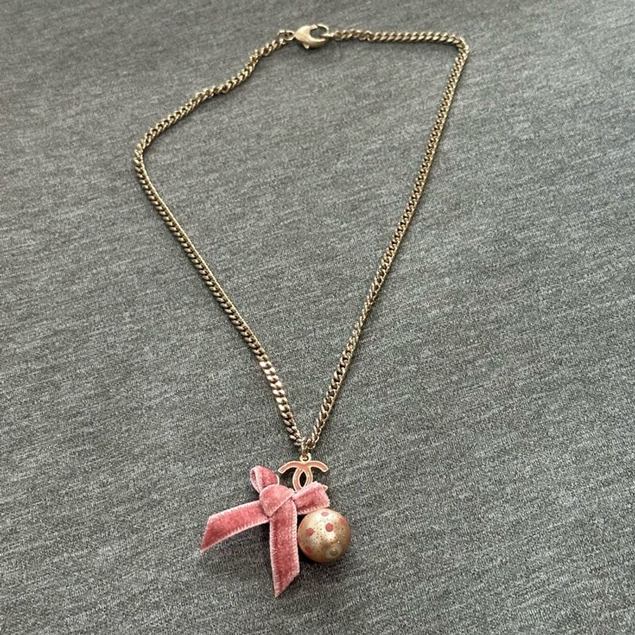 Chanel coco mark 粉色絲絨金球項鍊-0
