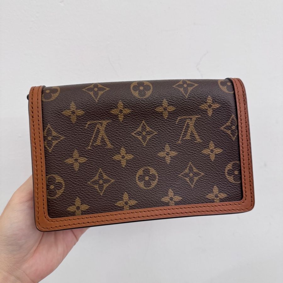 LV Dauphine WOC 達芙妮-1