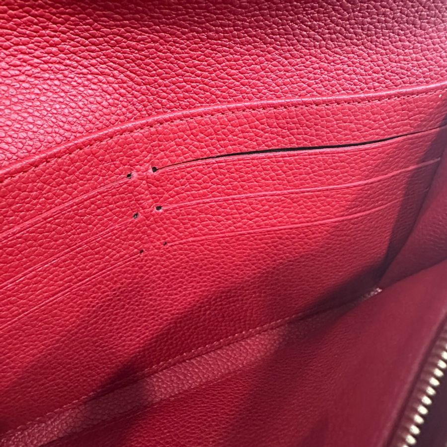 LV m61181 紅色牛皮壓紋金釦信封長夾 sarah-27