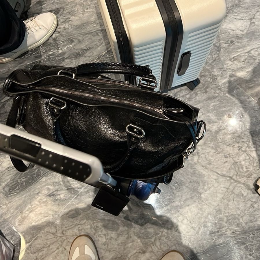 Balenciaga LE City Bag Medium-1