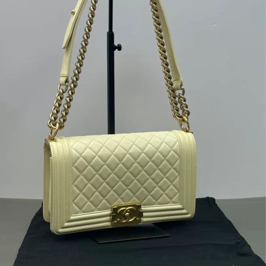 香奈兒/Chanel 限定色小雞黃 boy 復古金扣25cm-1
