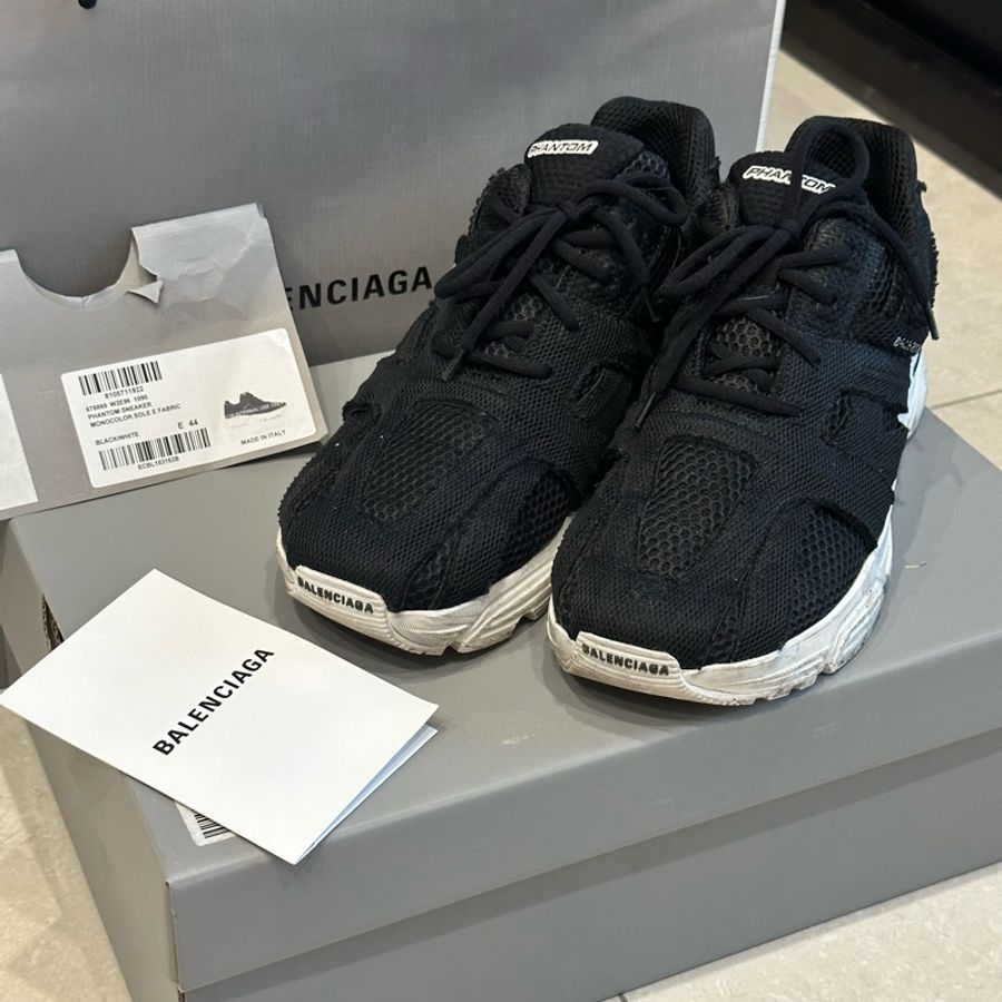 44碼全配25年台灣購入❤️ #balenciaga #運動鞋 #休閒鞋 #布鞋 #phantom-4