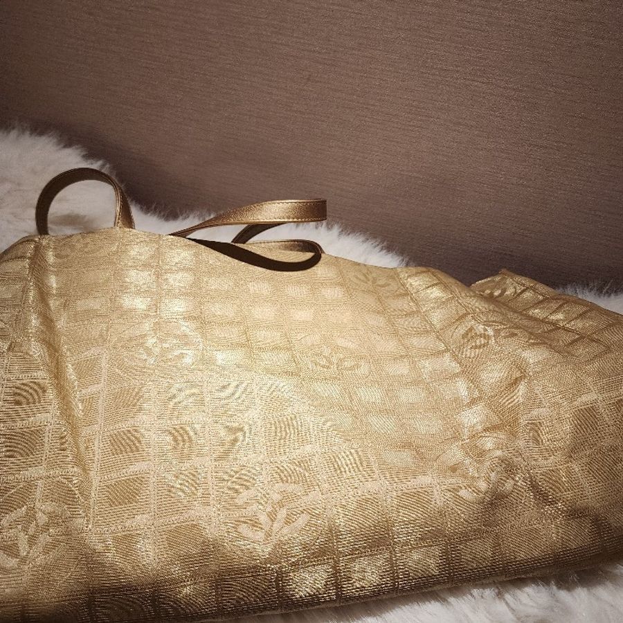 Chanel 特大機場拖特包-6