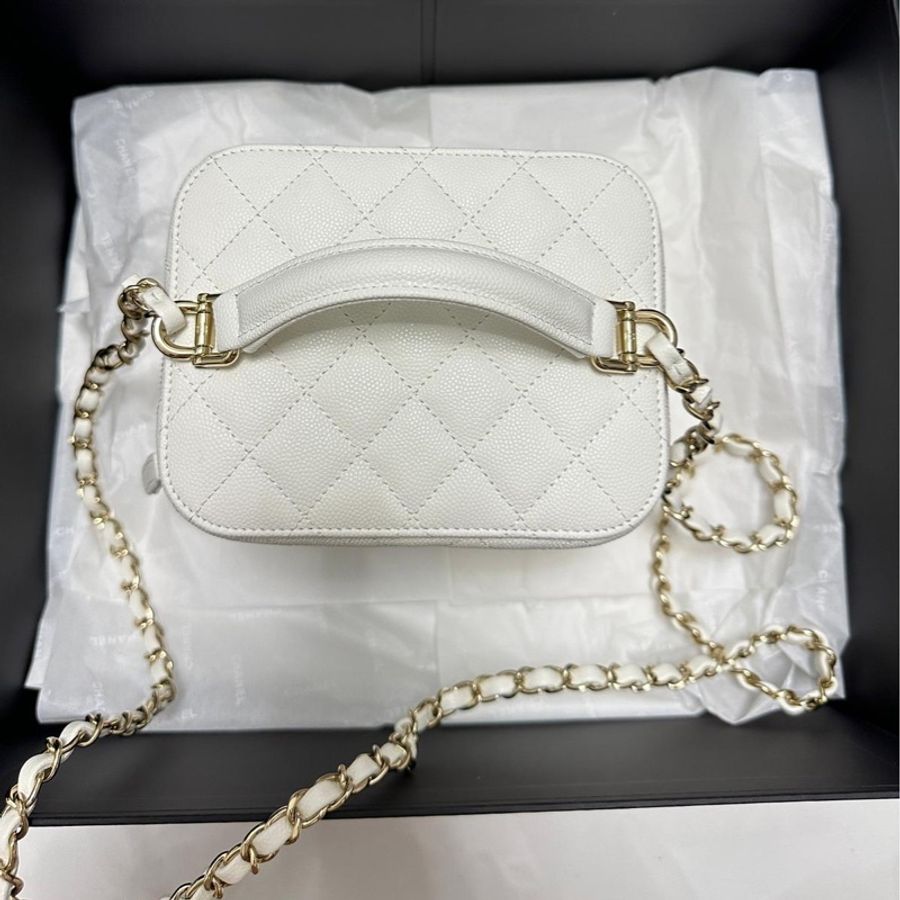 Chanel Caviar 白雪雪 盒子包-3