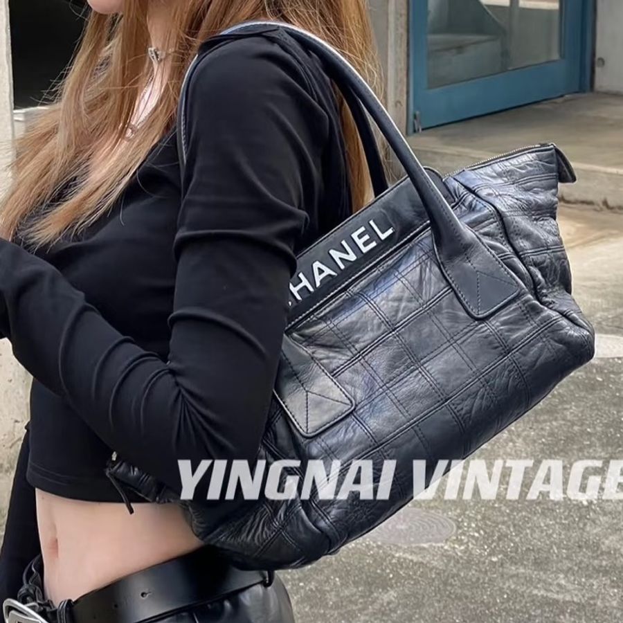 成色很好出清價😎👍Chanel黑銀字母全皮菱格手提單肩托特包👜-1