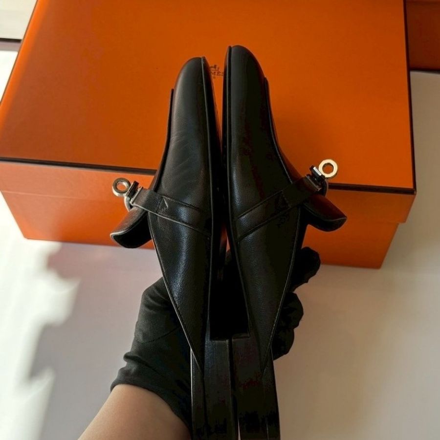 Hermes 銀釦黑皮女平底鞋-2