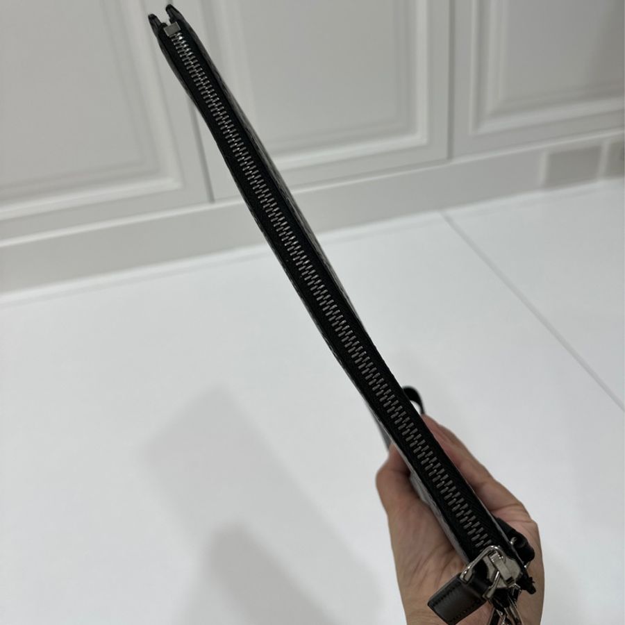 Gucci 爆款🔥 黑色 全皮壓紋 手拿包 文件包 手提包 公文包-13