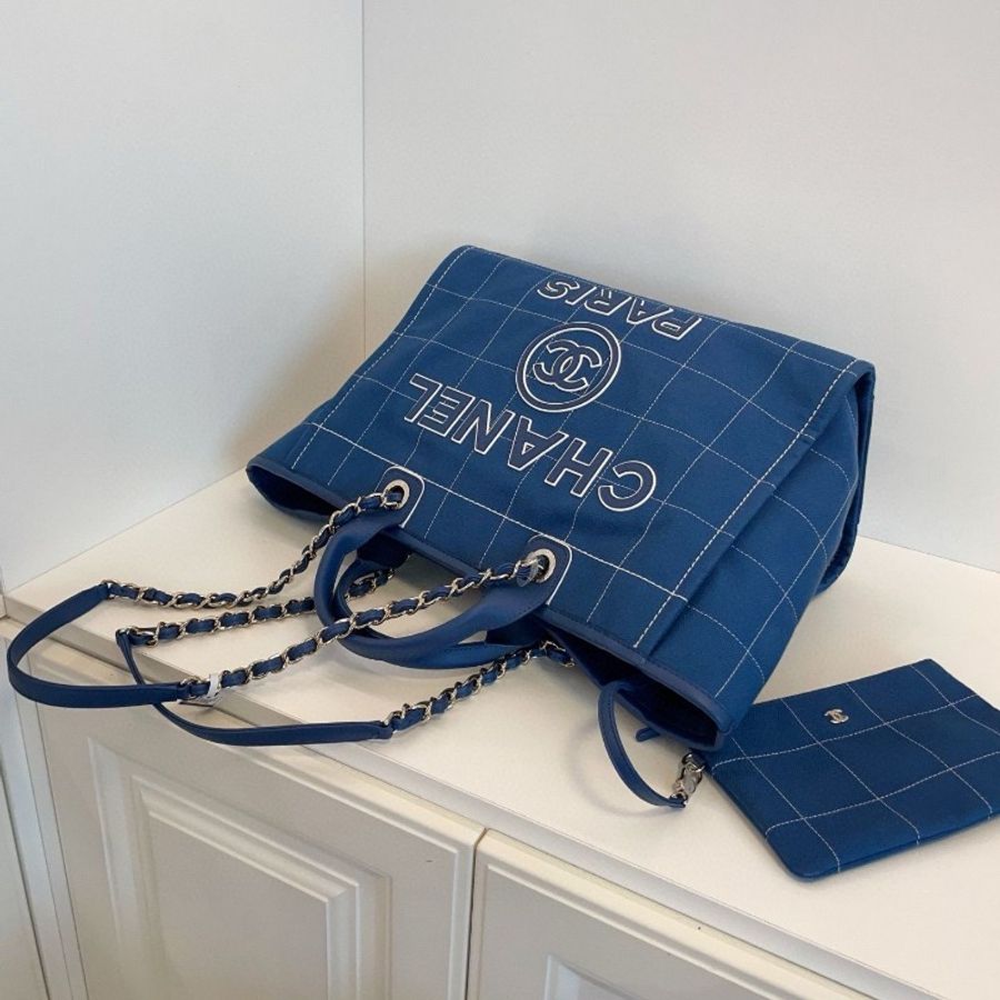 Chanel 23C tote-2