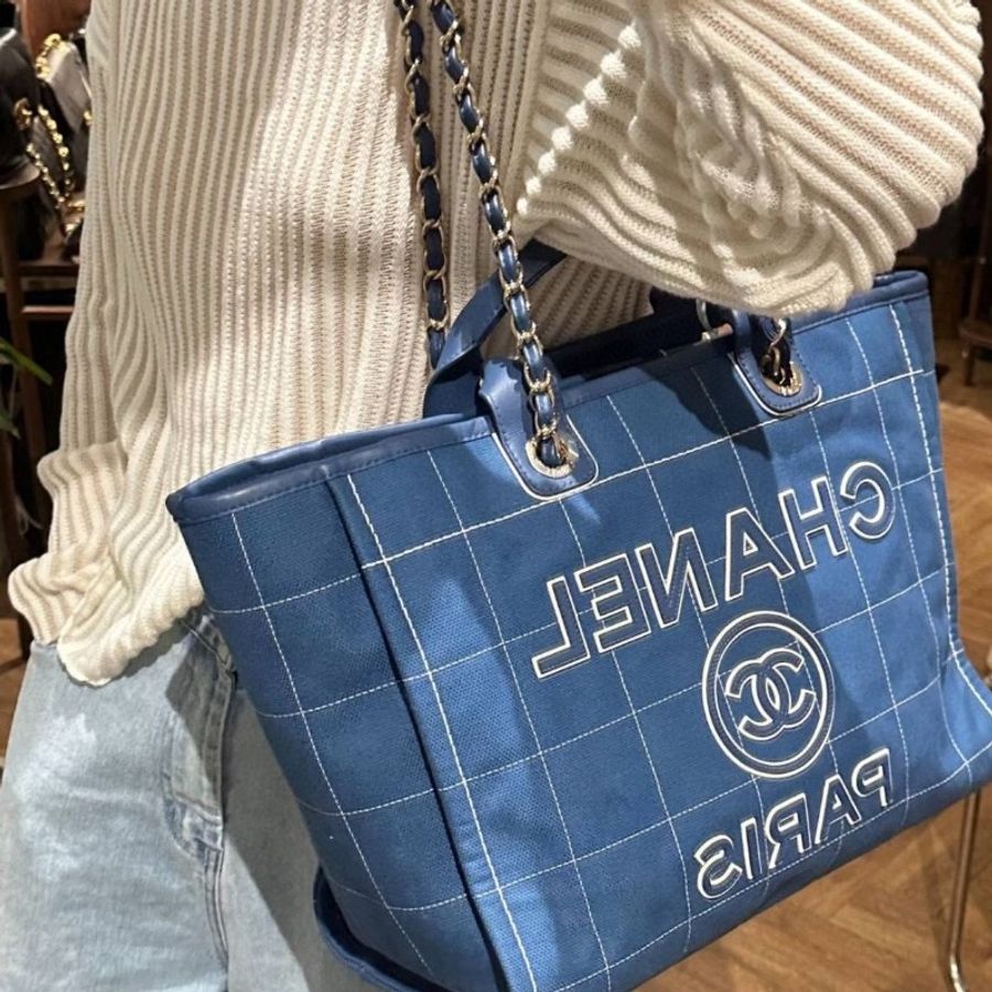 Chanel 23C tote-3