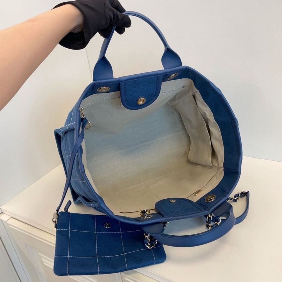 Chanel 23C tote-5