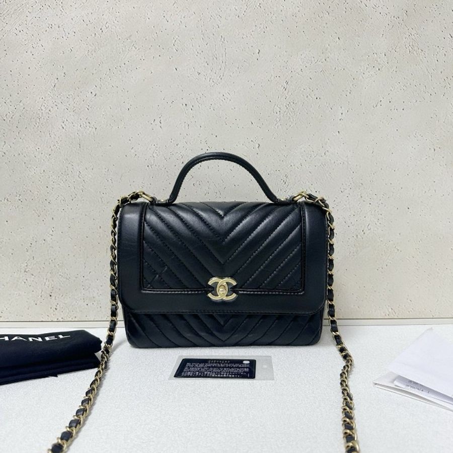 Chanel handle flap-0