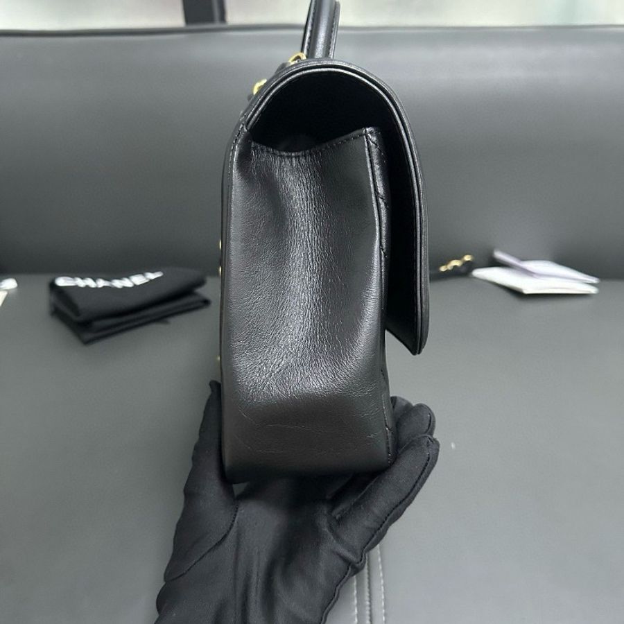 Chanel handle flap-6