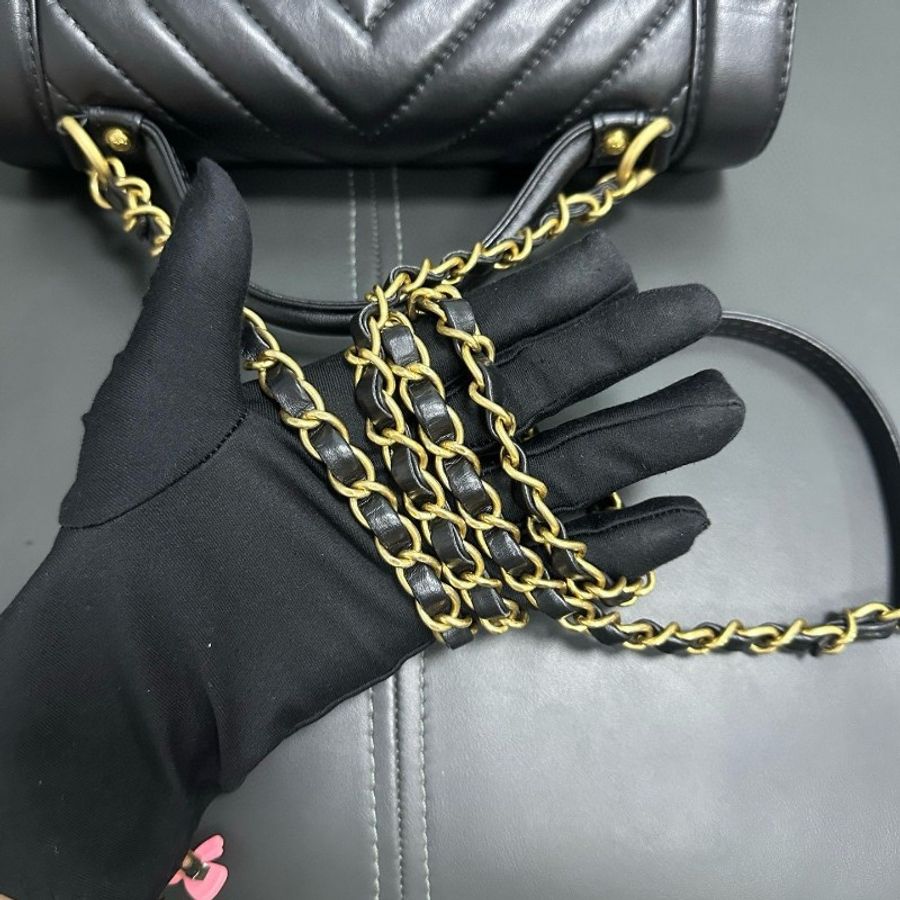 Chanel handle flap-24
