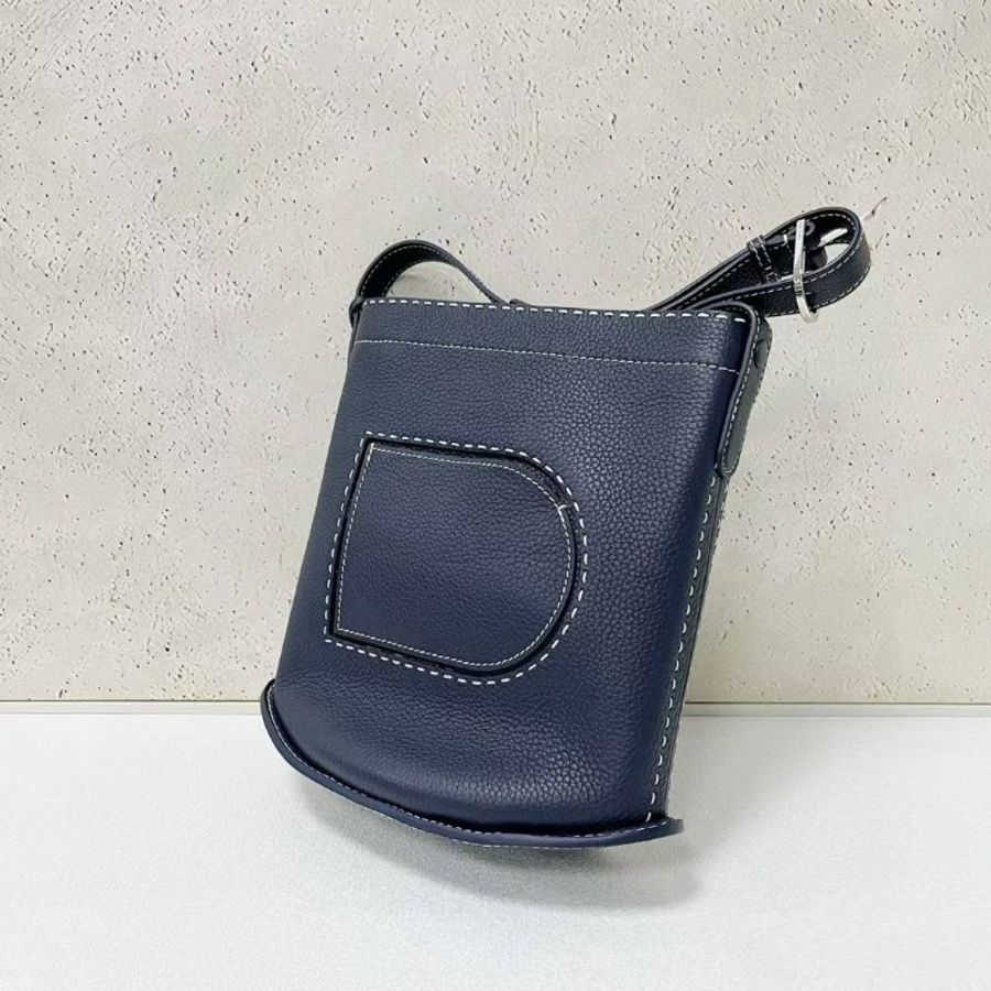 Delvaux pin daily-1